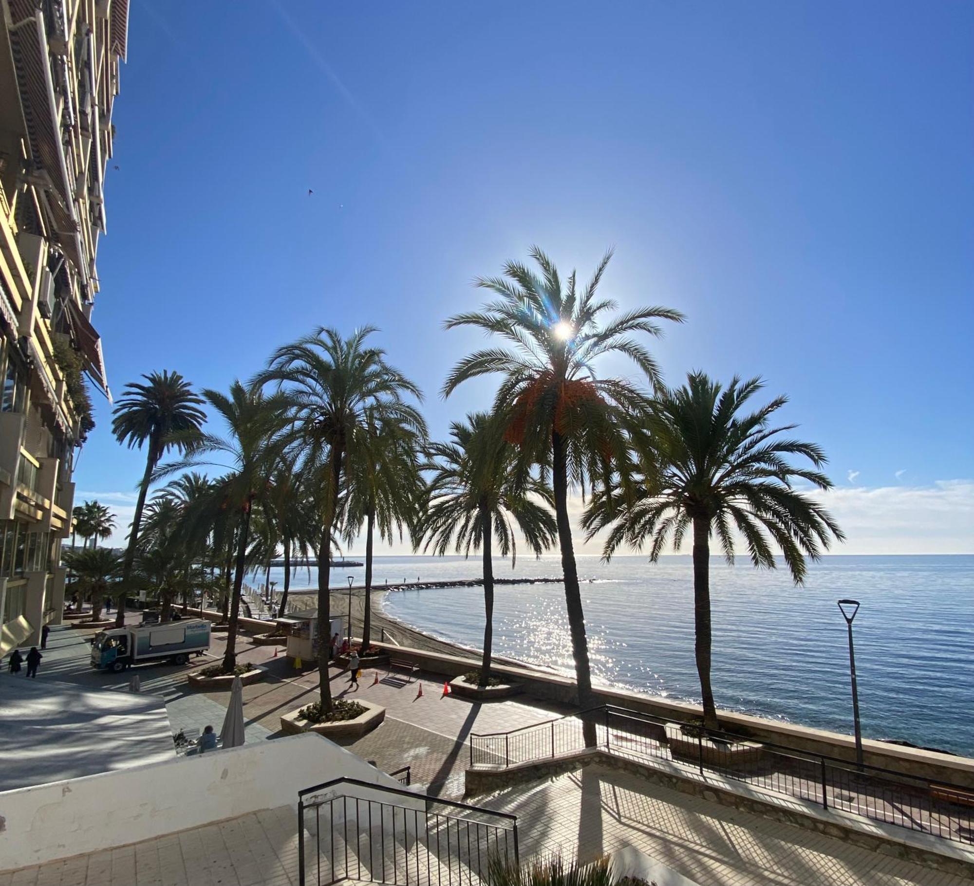 Marbella Beachfront Edificio Mayoral Primera Linea De Playa Y Centro Ciudad Con Barco Opcional Bagian luar foto