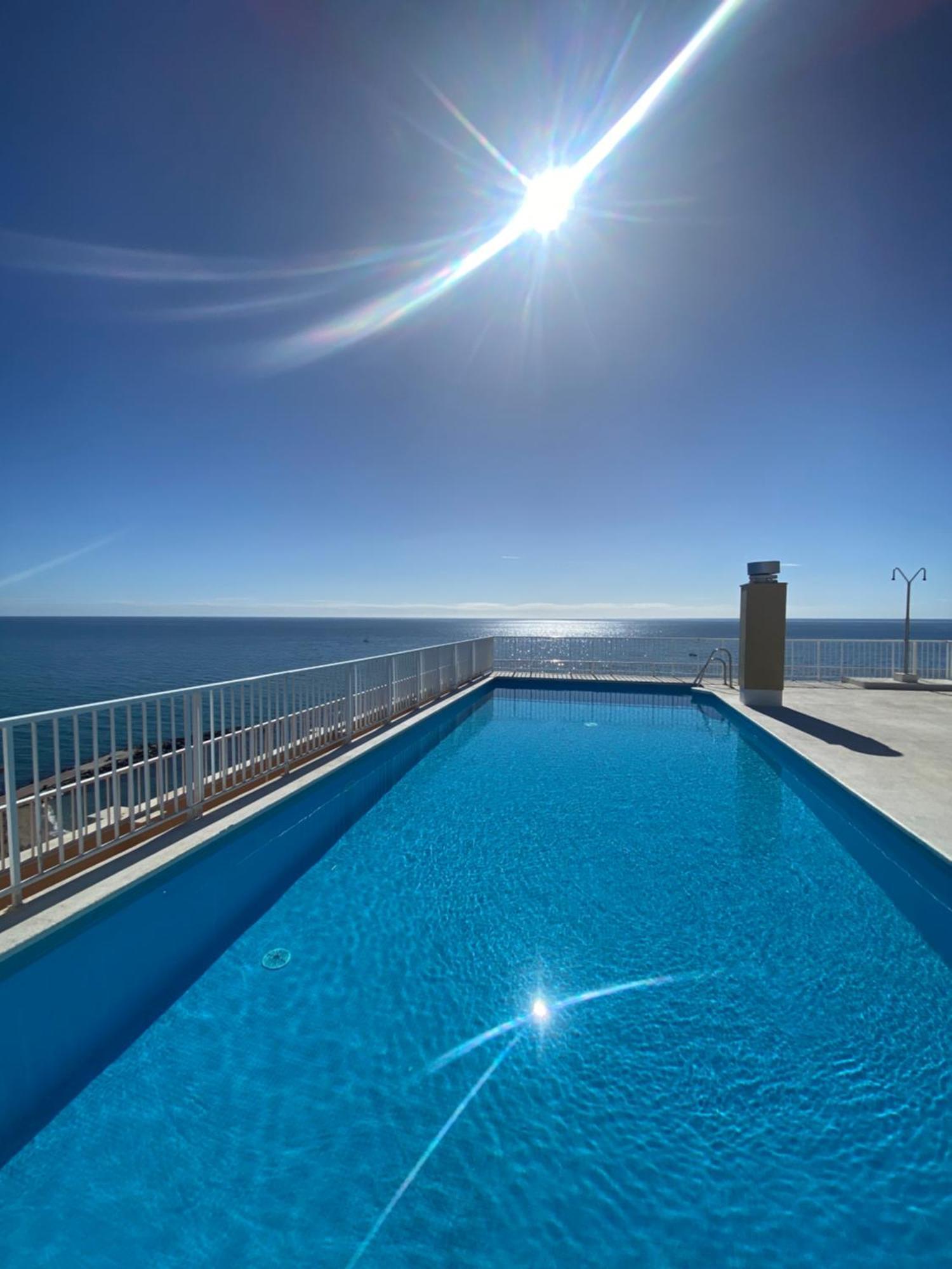 Marbella Beachfront Edificio Mayoral Primera Linea De Playa Y Centro Ciudad Con Barco Opcional Bagian luar foto