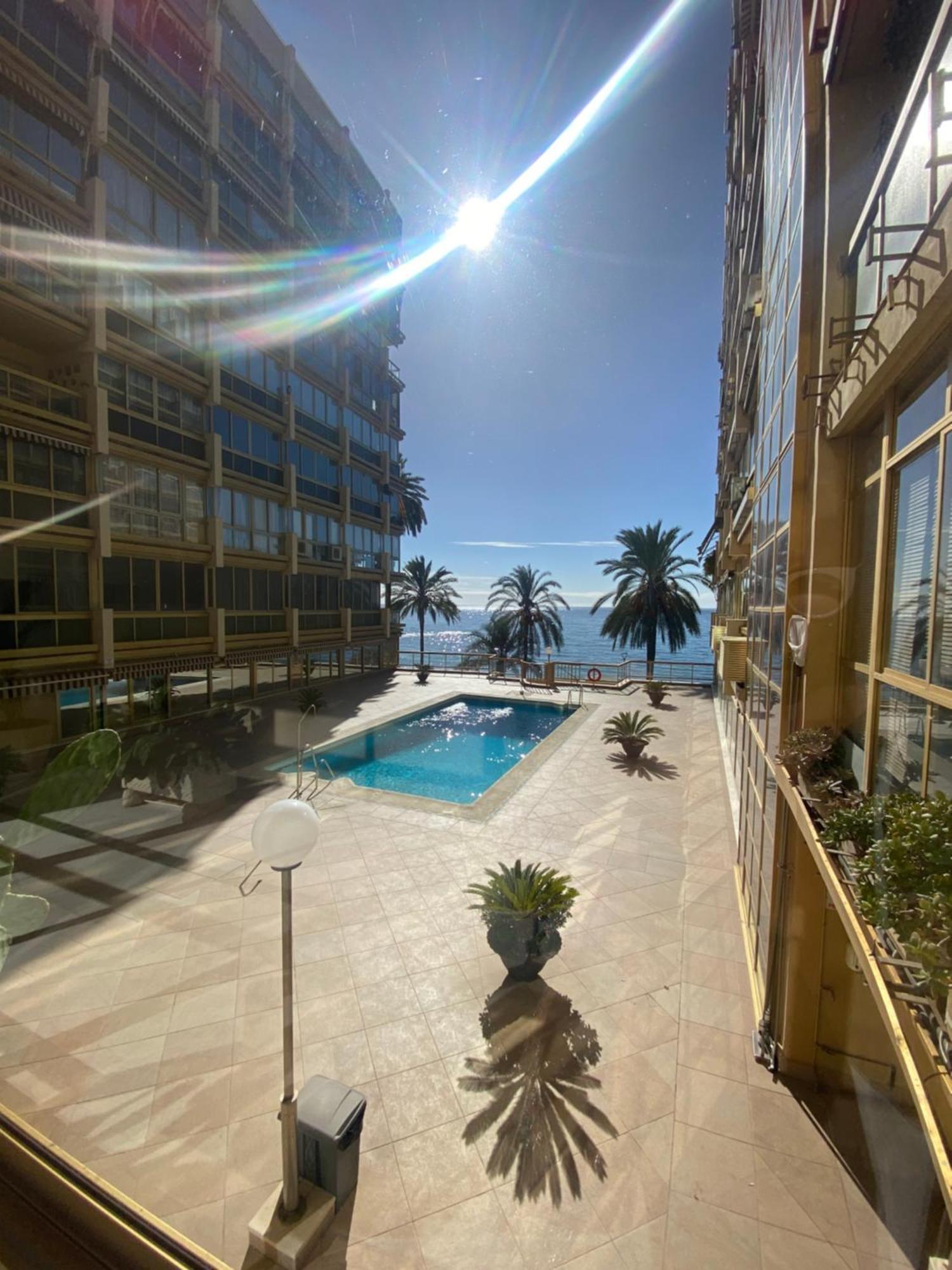 Marbella Beachfront Edificio Mayoral Primera Linea De Playa Y Centro Ciudad Con Barco Opcional Bagian luar foto