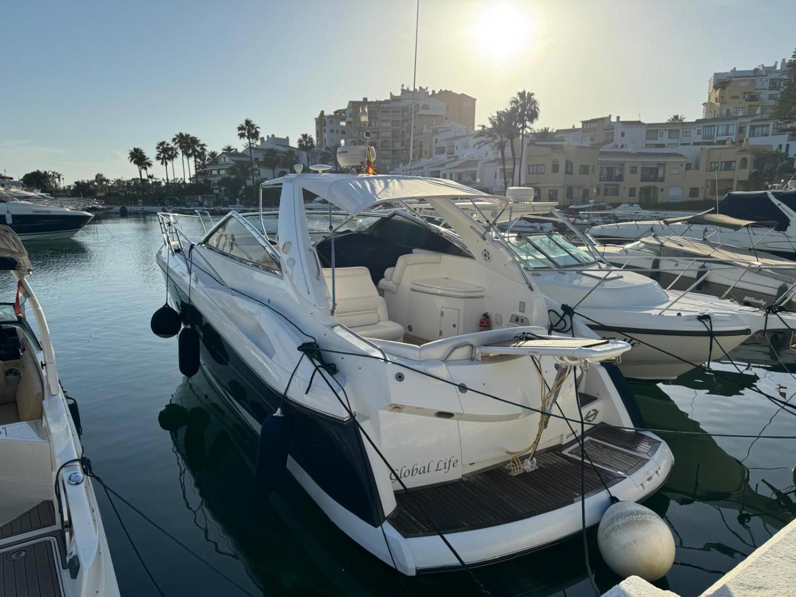 Marbella Beachfront Edificio Mayoral Primera Linea De Playa Y Centro Ciudad Con Barco Opcional Bagian luar foto